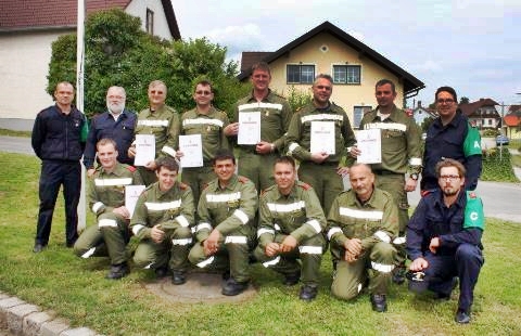 Freiwillige Feuerwehr Krems/Donau - Vergoldet - Ausbildungsprfung Lscheinsatz bei der FF Moritzreith